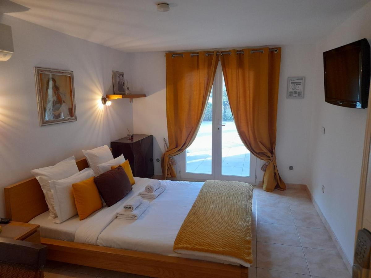 גאסה Hotel Villa Maya מראה חיצוני תמונה